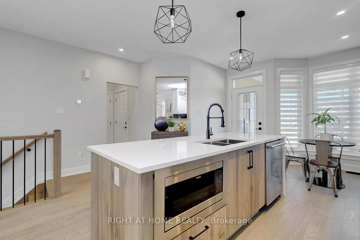 Photo 16 of 780 Keinouche Place, Ottawa, Camelot — HOMEH