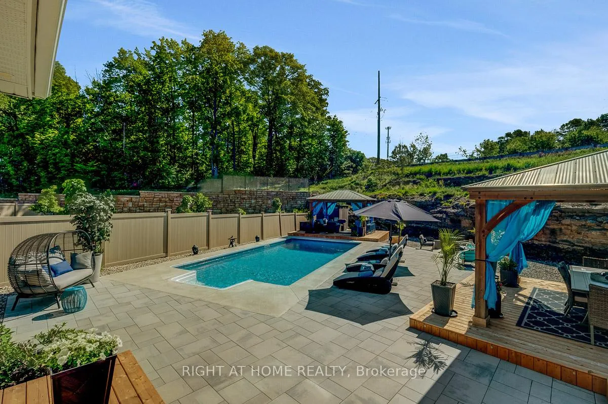 Photo 34 of 780 Keinouche Place, Ottawa, Camelot — HOMEH