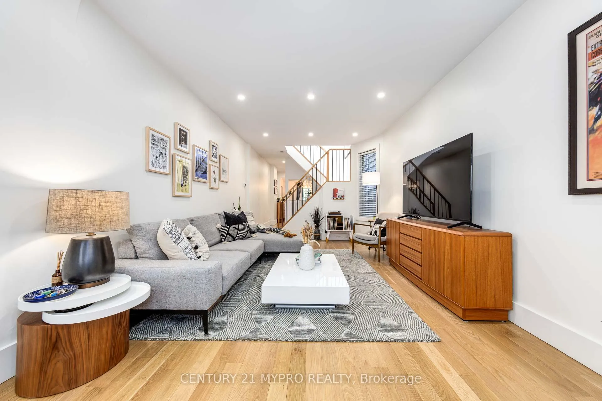 Photo 6 of 292 Highfield Road, Toronto, Greenwood-Coxwell — HOMEH
