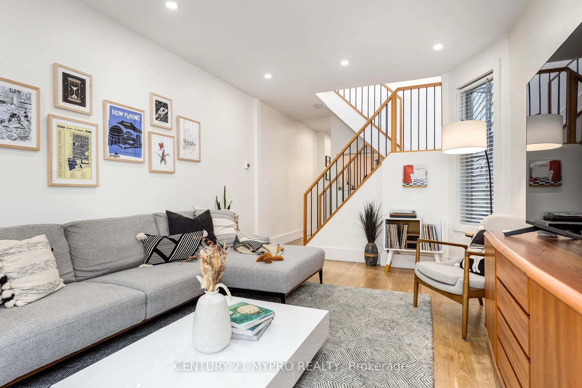 Photo 8 of 292 Highfield Road, Toronto, Greenwood-Coxwell — HOMEH