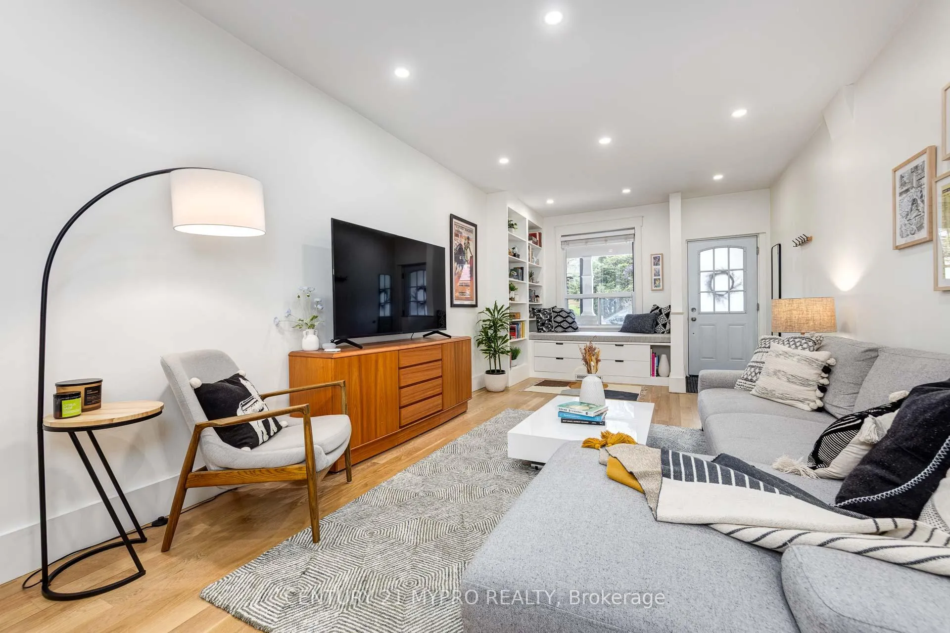 Photo 9 of 292 Highfield Road, Toronto, Greenwood-Coxwell — HOMEH