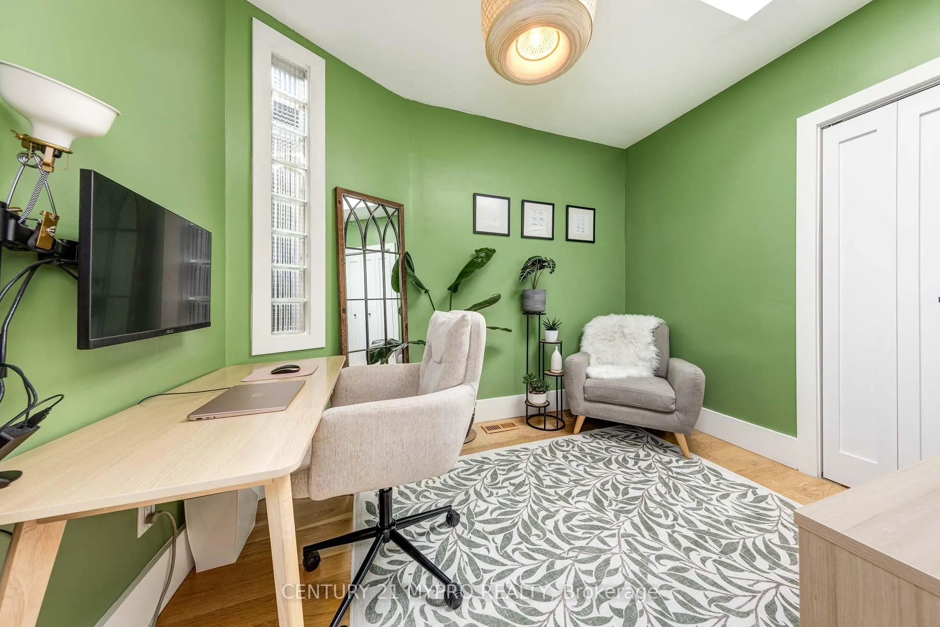 Photo 25 of 292 Highfield Road, Toronto, Greenwood-Coxwell — HOMEH