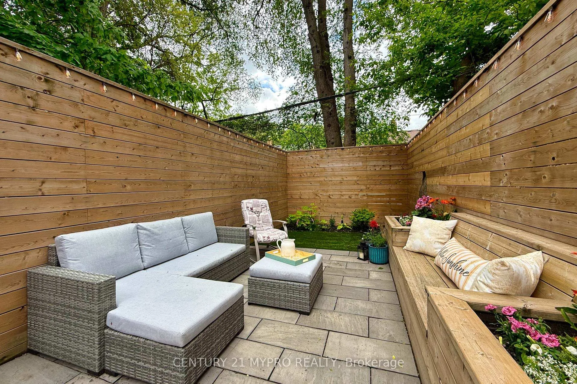 Photo 43 of 292 Highfield Road, Toronto, Greenwood-Coxwell — HOMEH