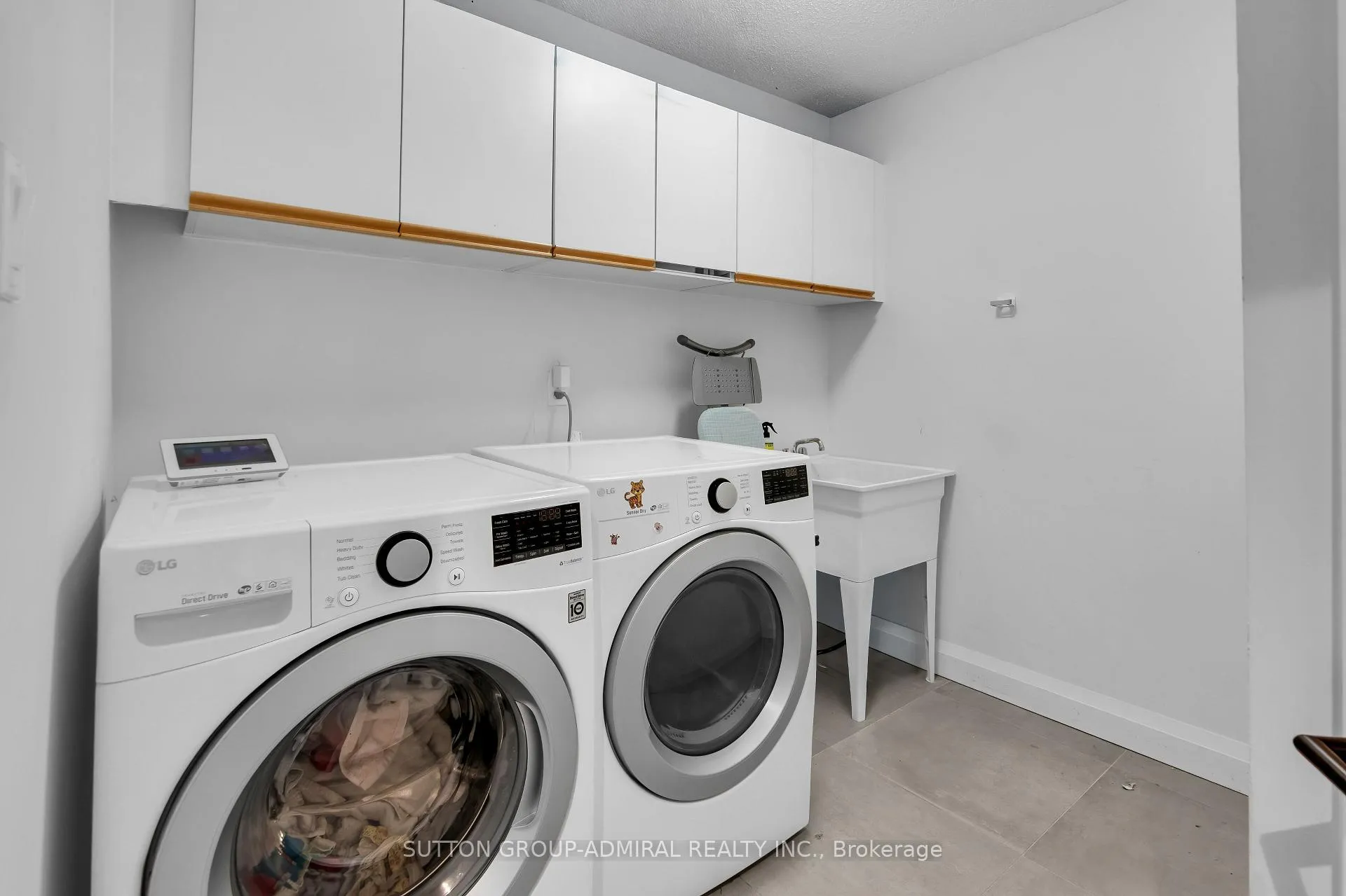 Photo 5 of 253 Charlton Avenue, Vaughan, Brownridge — HOMEH
