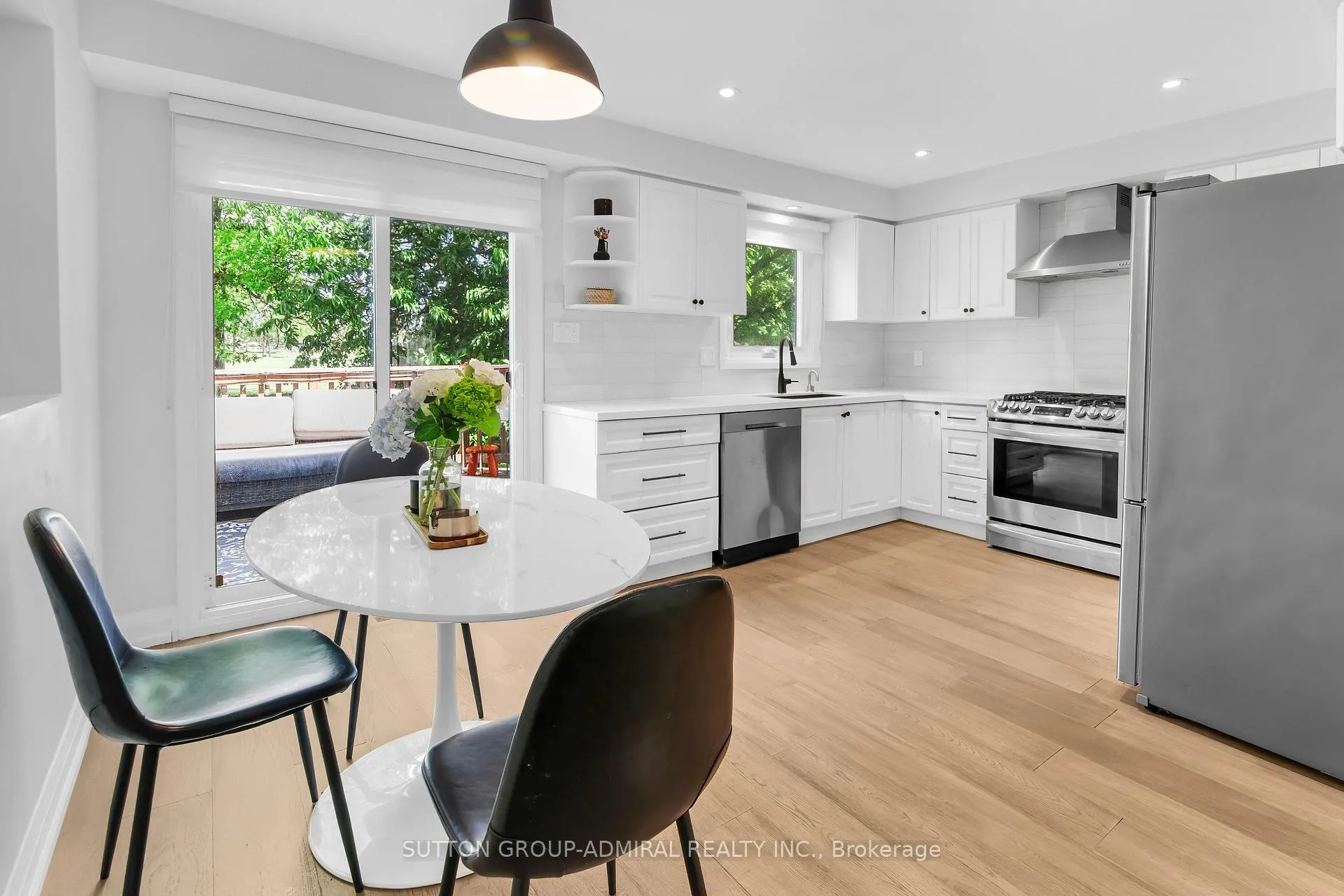 Photo 10 of 253 Charlton Avenue, Vaughan, Brownridge — HOMEH