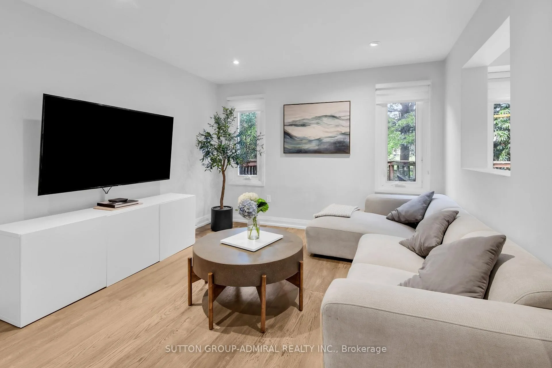 Photo 13 of 253 Charlton Avenue, Vaughan, Brownridge — HOMEH