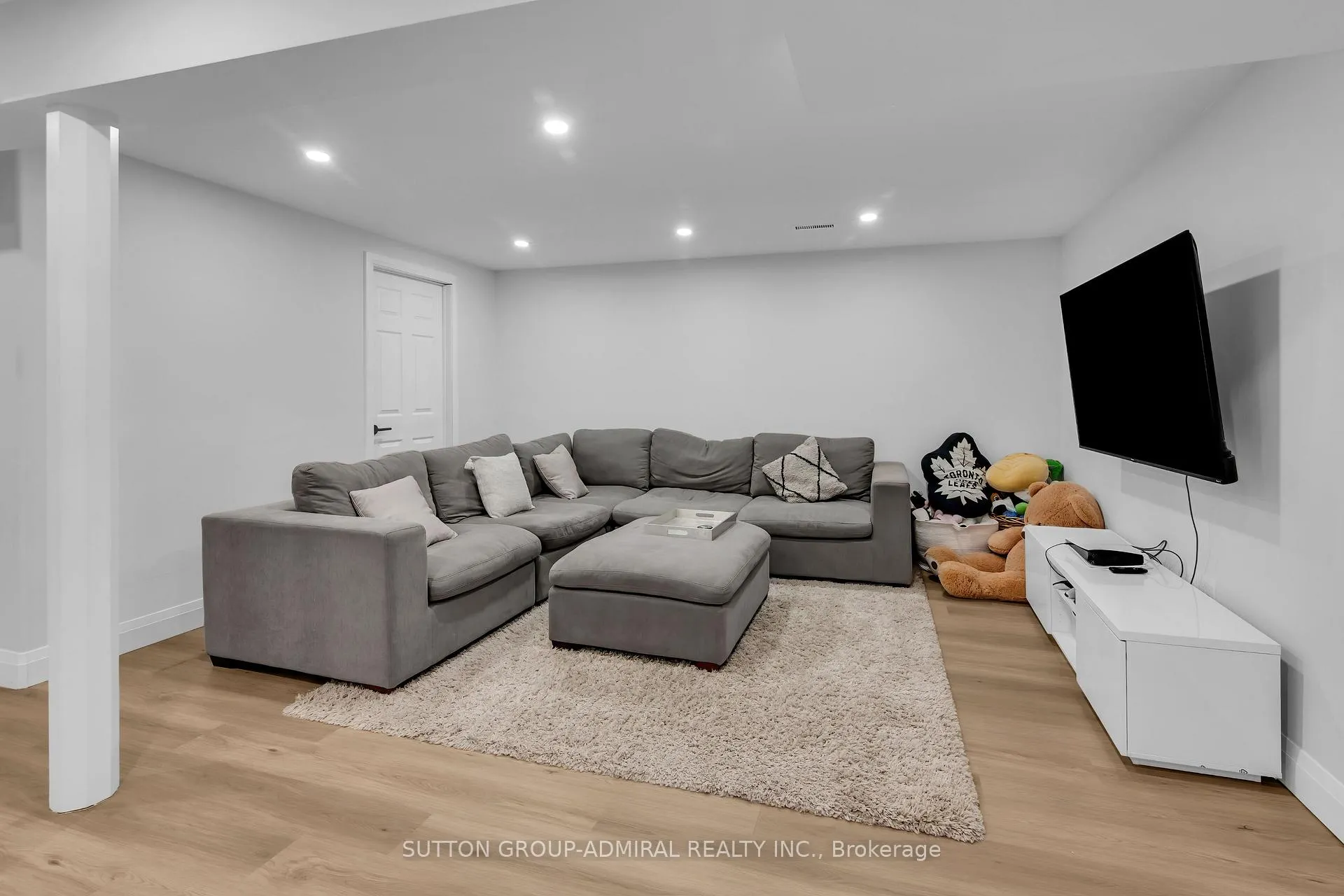 Photo 27 of 253 Charlton Avenue, Vaughan, Brownridge — HOMEH