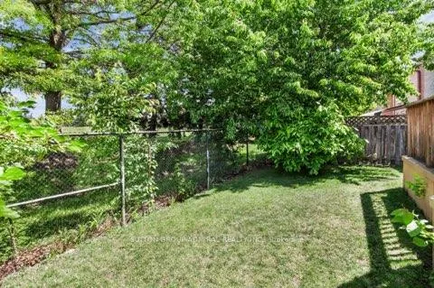 Photo 32 of 253 Charlton Avenue, Vaughan, Brownridge — HOMEH
