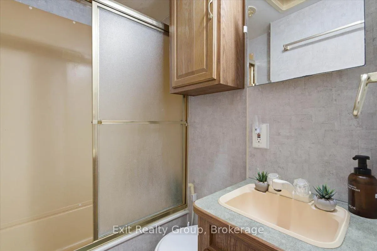 Photo 22 of 1154 County Rd 14, Prince Edward County, Sophiasburg Ward — HOMEH