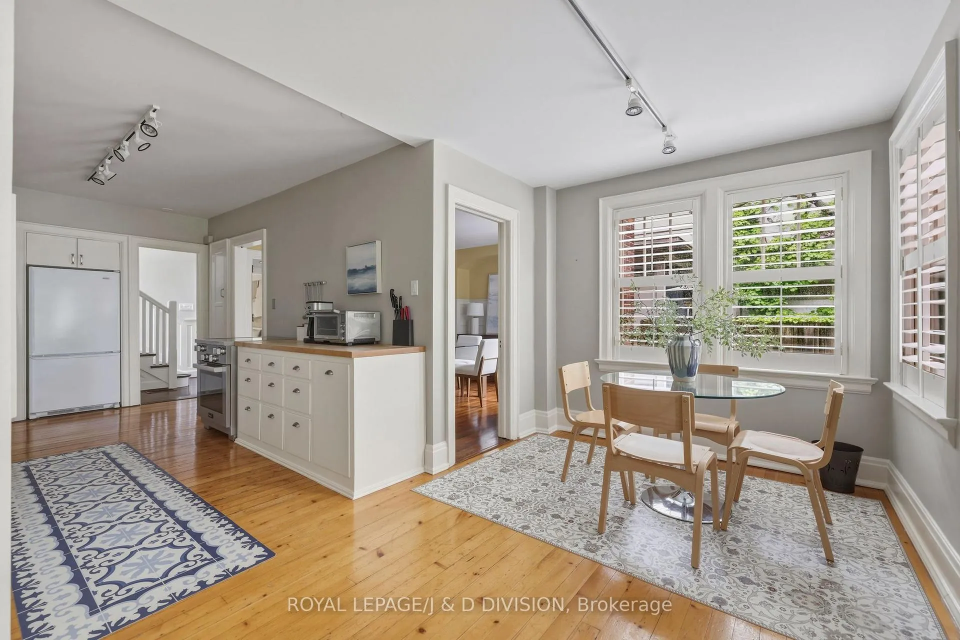 Photo 14 of 41 Ridge Drive, Toronto, Rosedale-Moore Park — HOMEH