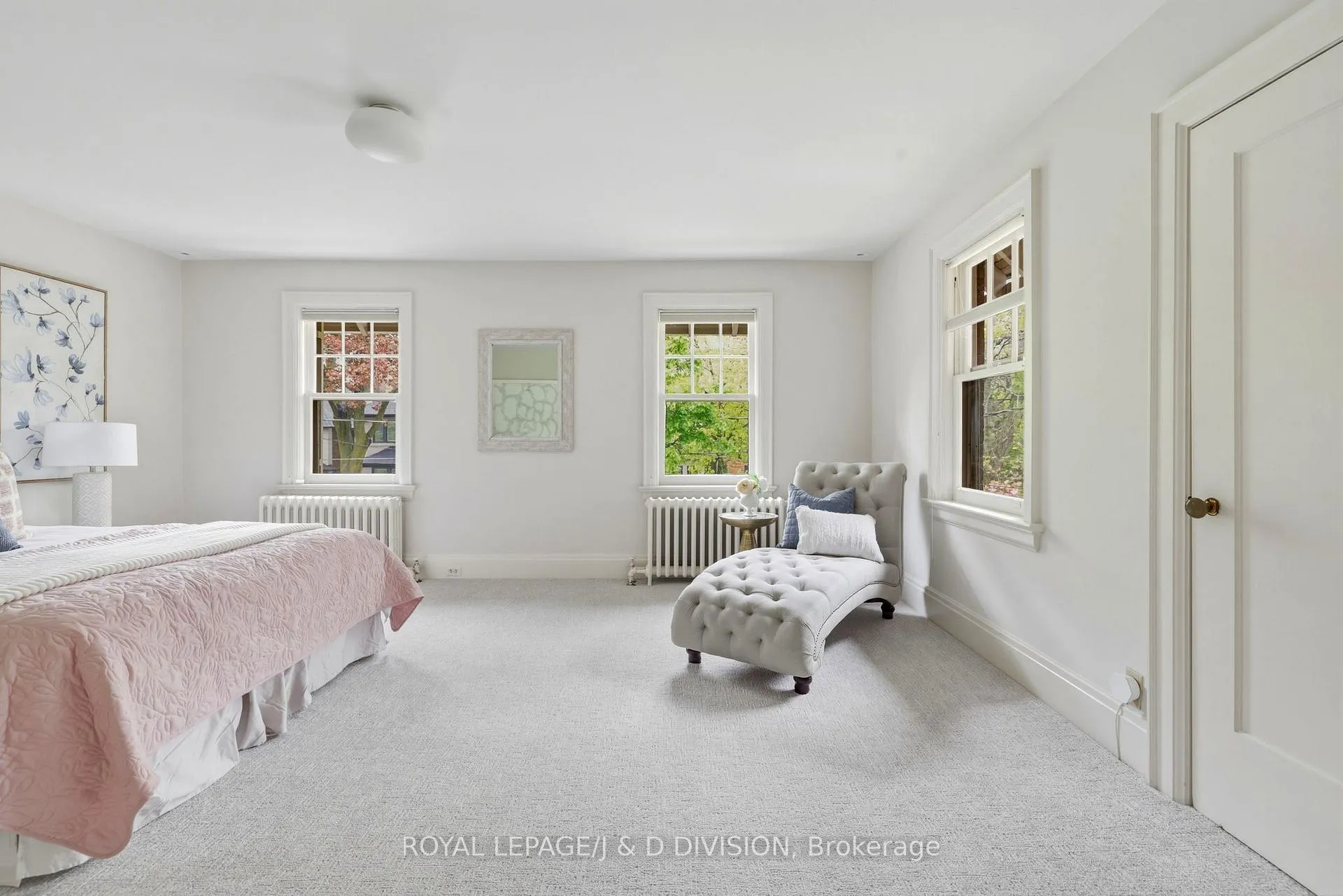 Photo 23 of 41 Ridge Drive, Toronto, Rosedale-Moore Park — HOMEH