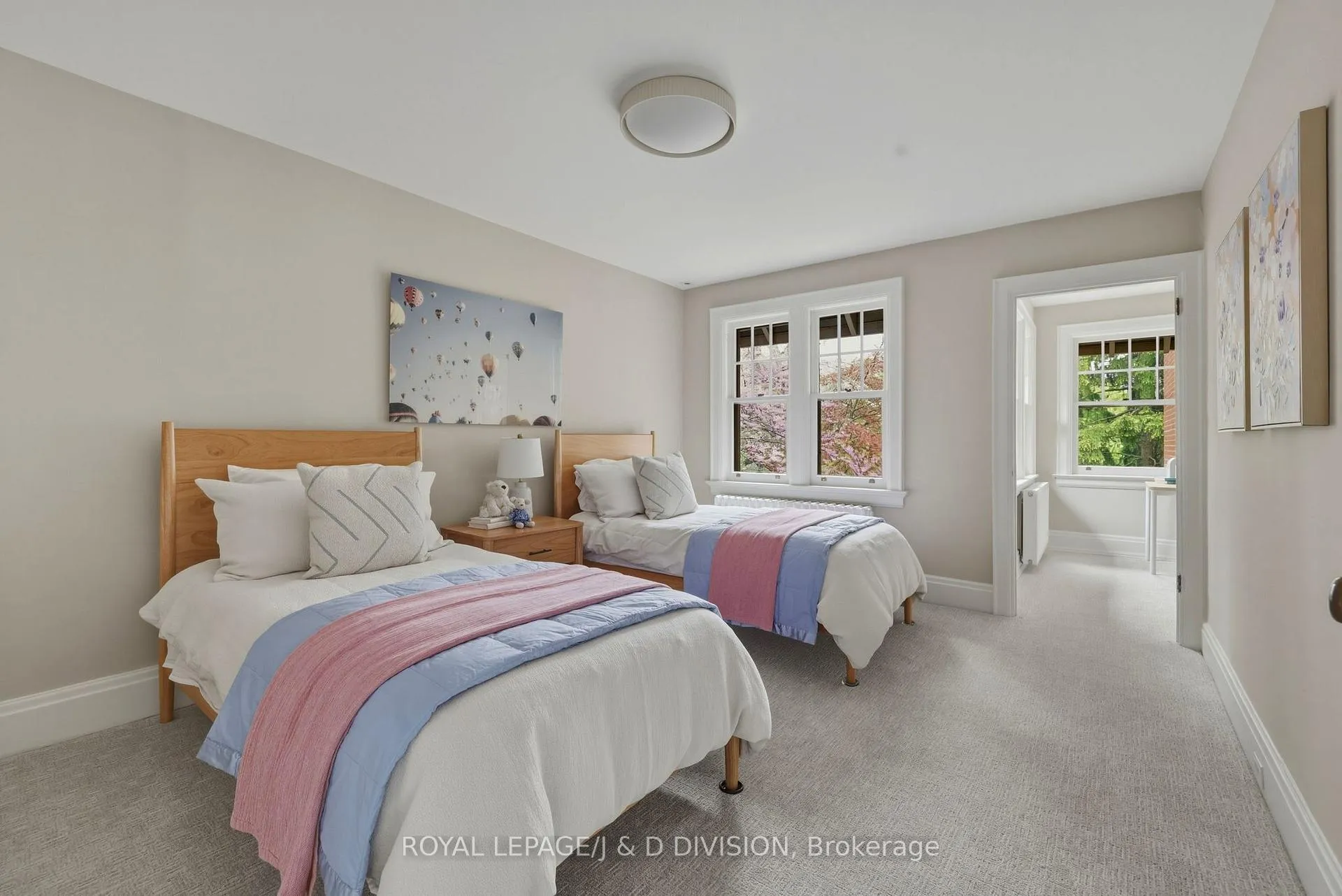Photo 24 of 41 Ridge Drive, Toronto, Rosedale-Moore Park — HOMEH