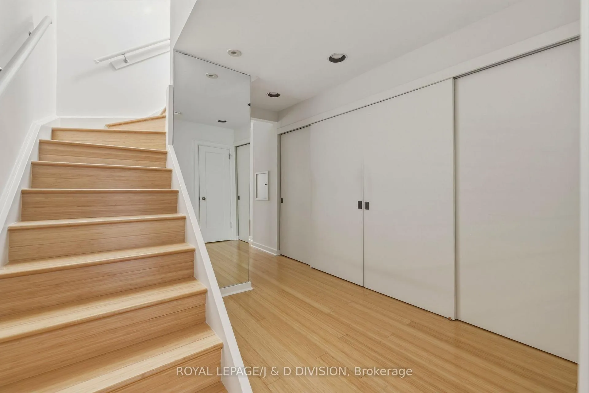 Photo 33 of 41 Ridge Drive, Toronto, Rosedale-Moore Park — HOMEH
