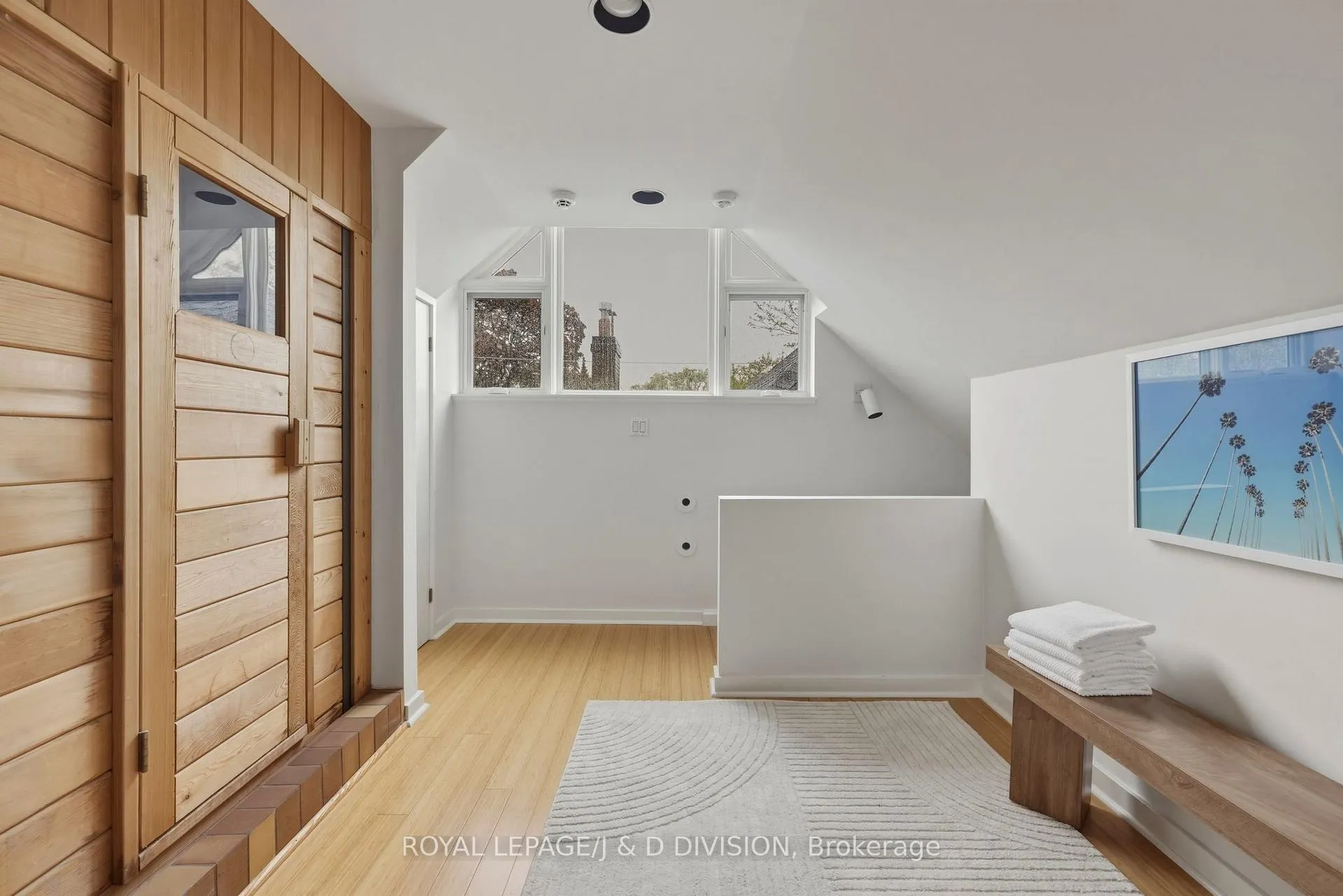 Photo 36 of 41 Ridge Drive, Toronto, Rosedale-Moore Park — HOMEH