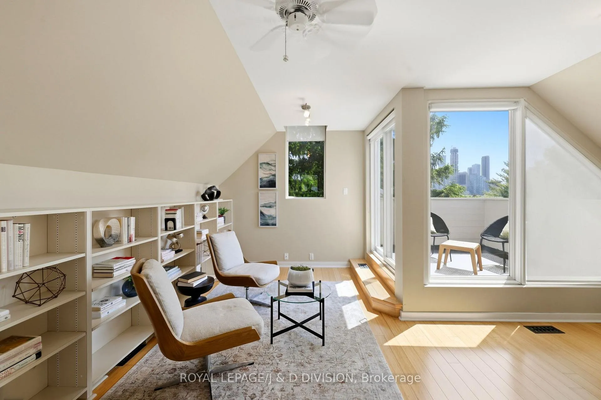Photo 37 of 41 Ridge Drive, Toronto, Rosedale-Moore Park — HOMEH