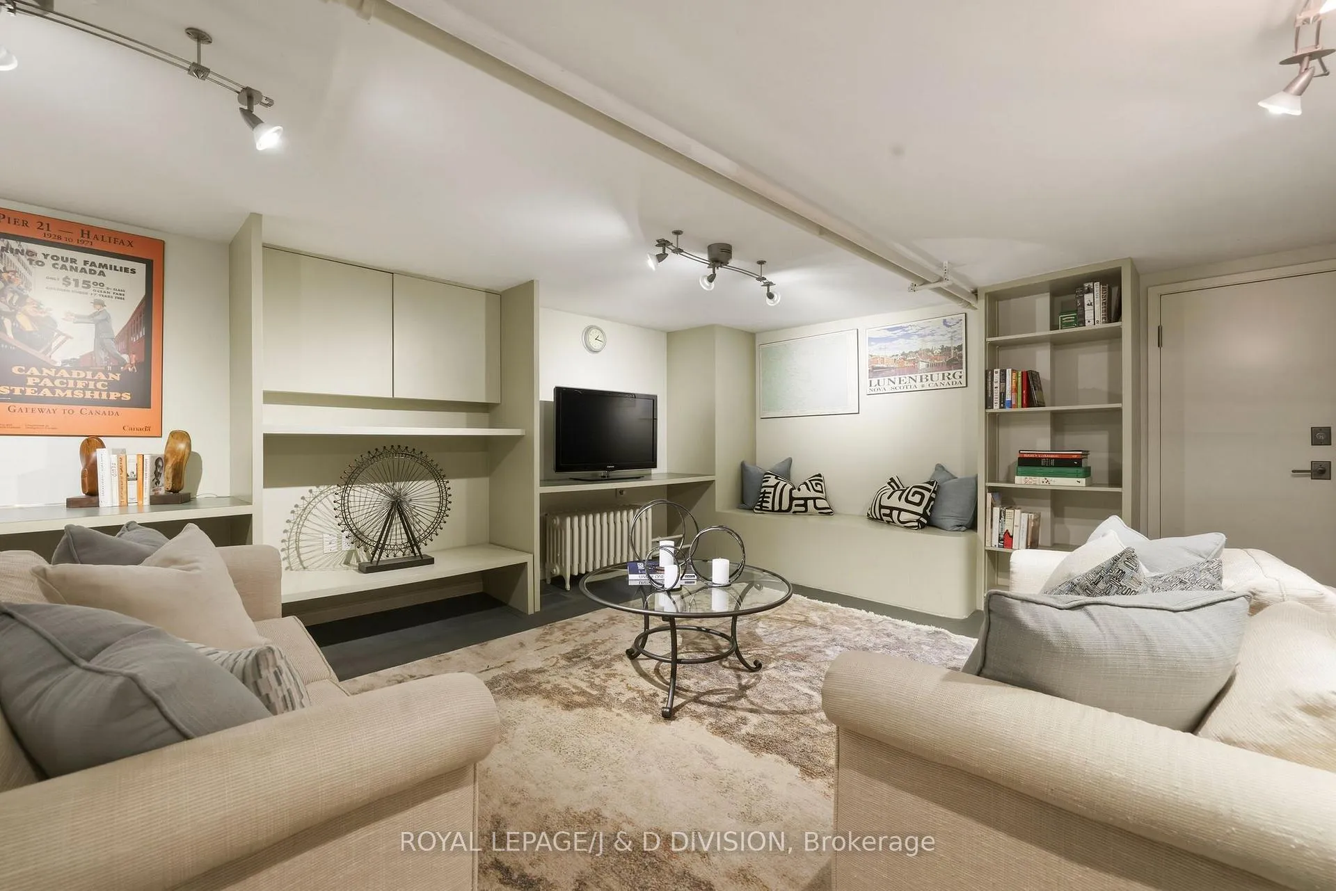 Photo 40 of 41 Ridge Drive, Toronto, Rosedale-Moore Park — HOMEH