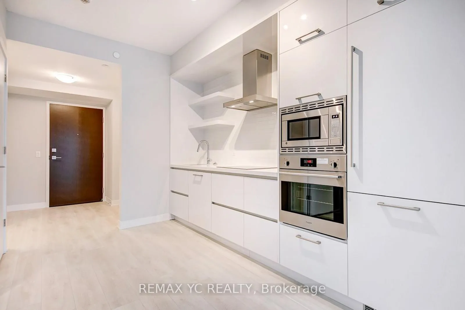 Photo 3 of Unit 3210, 2221 Yonge Street, Toronto, Mount Pleasant West — HOMEH