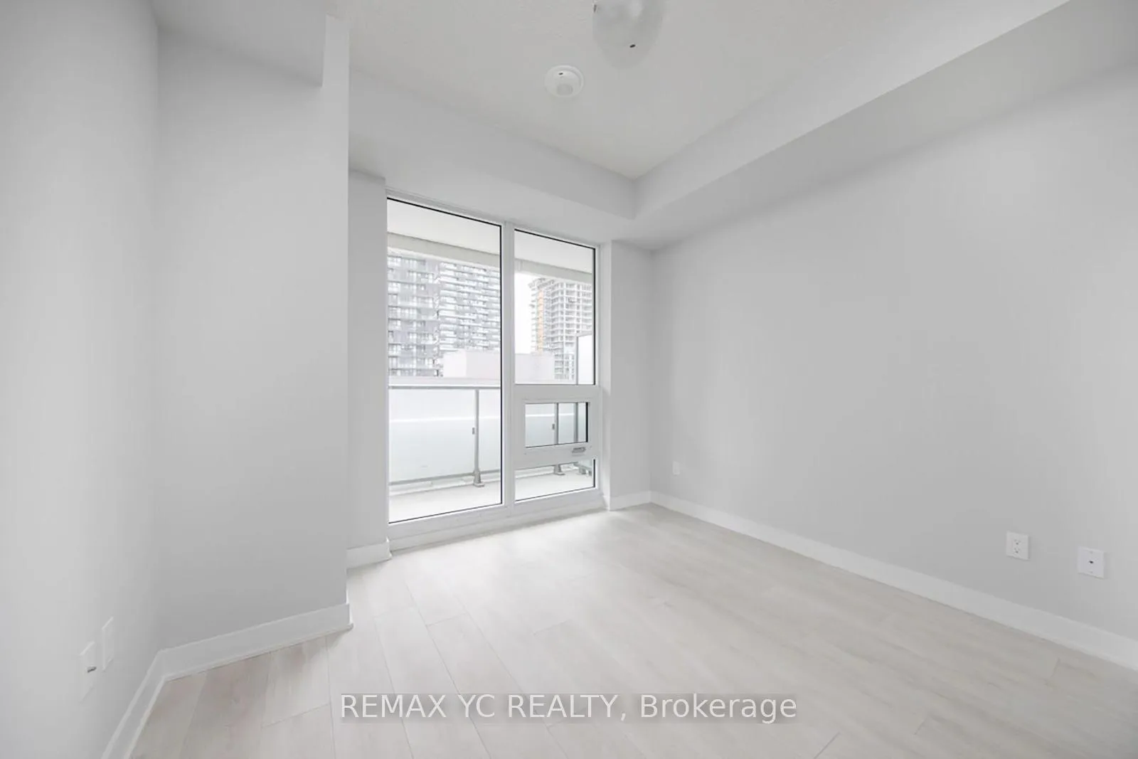 Photo 10 of Unit 3210, 2221 Yonge Street, Toronto, Mount Pleasant West — HOMEH