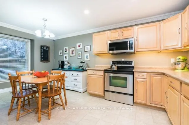 Photo 8 of 26 Winding Woods Crescent W, London, North F — HOMEH