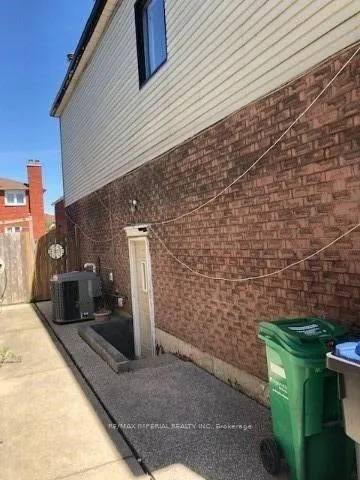 Photo 1 of Unit Lower, 657 Thamesford Terrace, Mississauga, Hurontario — HOMEH