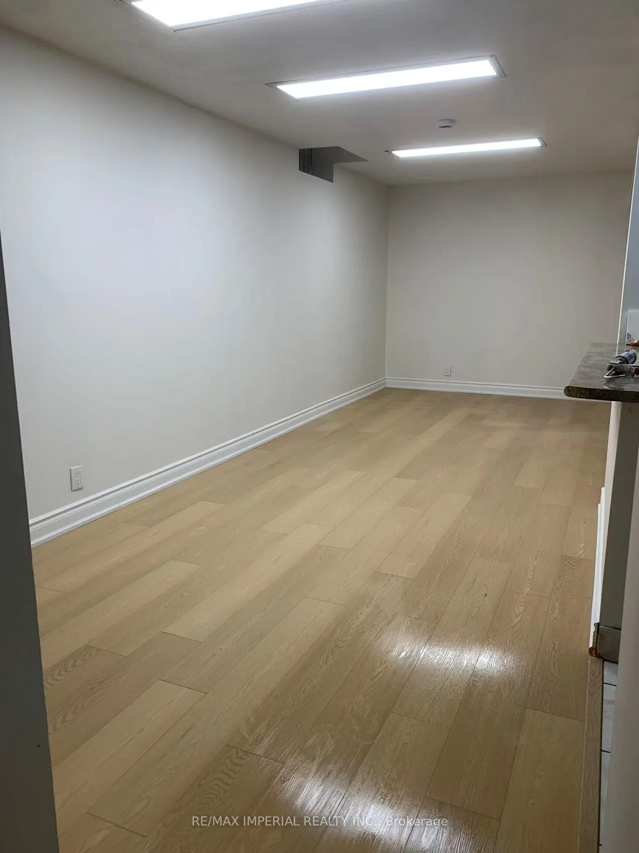 Photo 6 of Unit Lower, 657 Thamesford Terrace, Mississauga, Hurontario — HOMEH