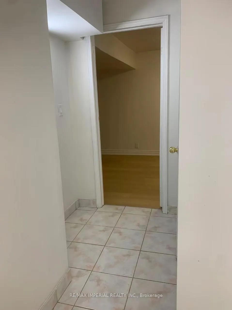 Photo 12 of Unit Lower, 657 Thamesford Terrace, Mississauga, Hurontario — HOMEH