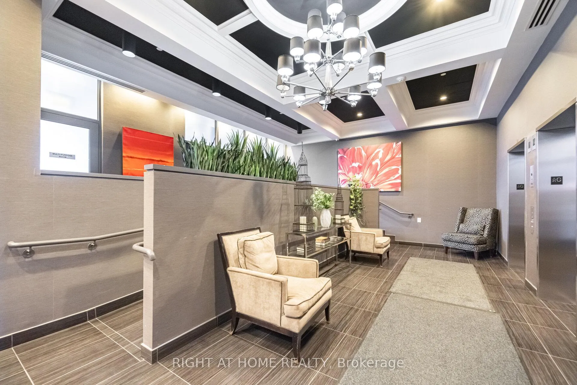 Photo 18 of Unit 703, 3563 Lake Shore Boulevard W, Etobicoke, Long Branch — HOMEH