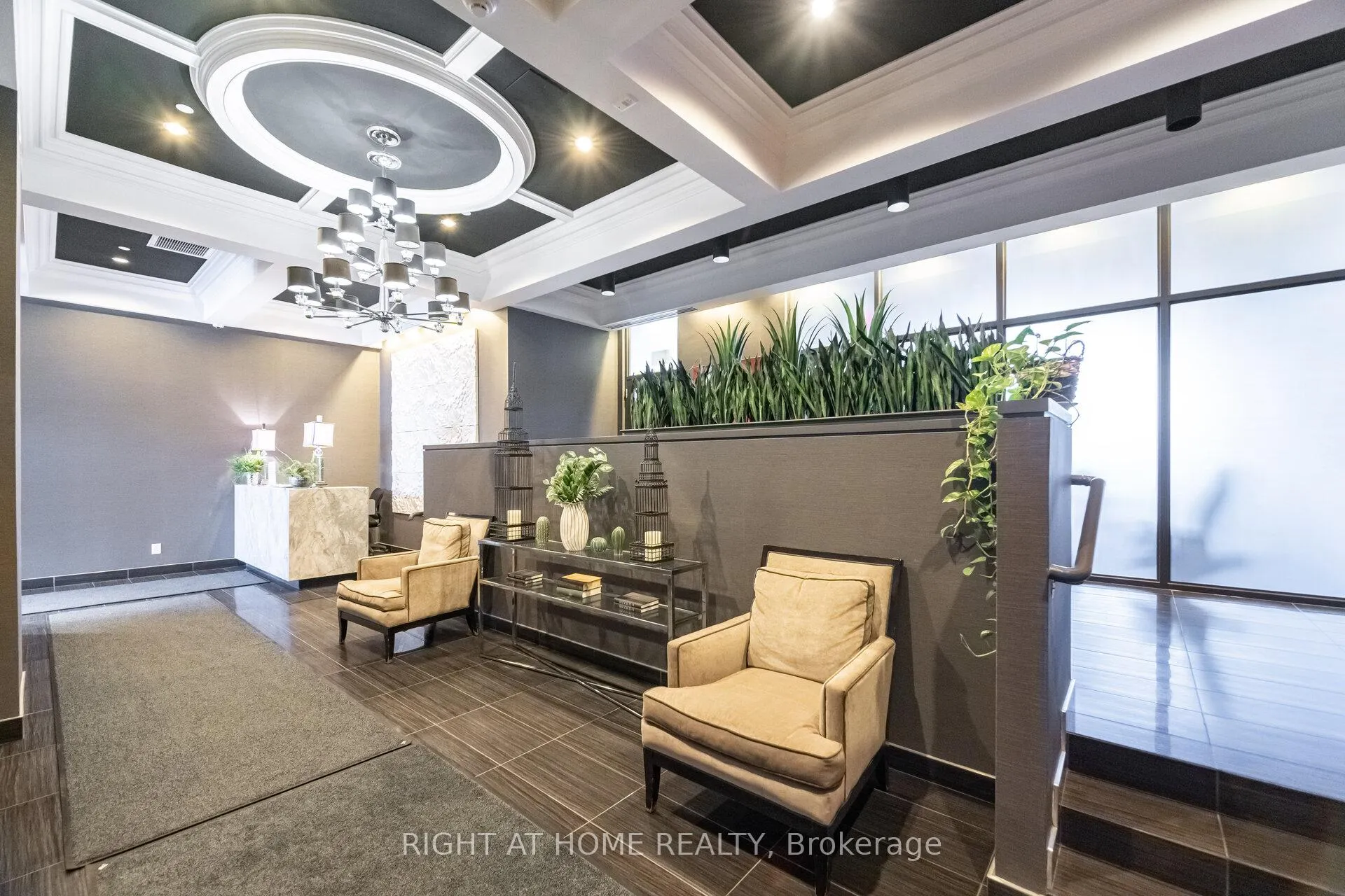 Photo 19 of Unit 703, 3563 Lake Shore Boulevard W, Etobicoke, Long Branch — HOMEH