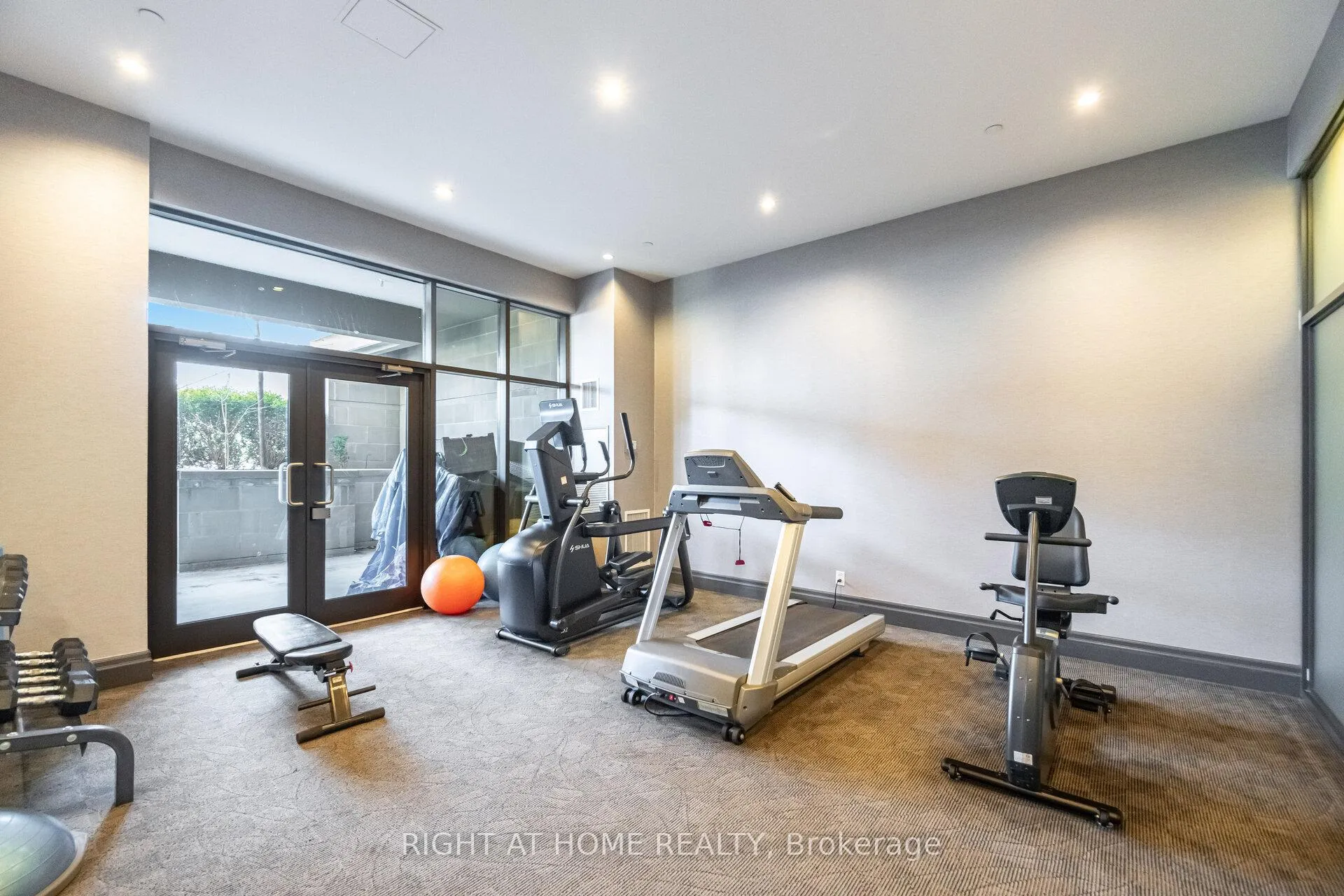 Photo 20 of Unit 703, 3563 Lake Shore Boulevard W, Etobicoke, Long Branch — HOMEH