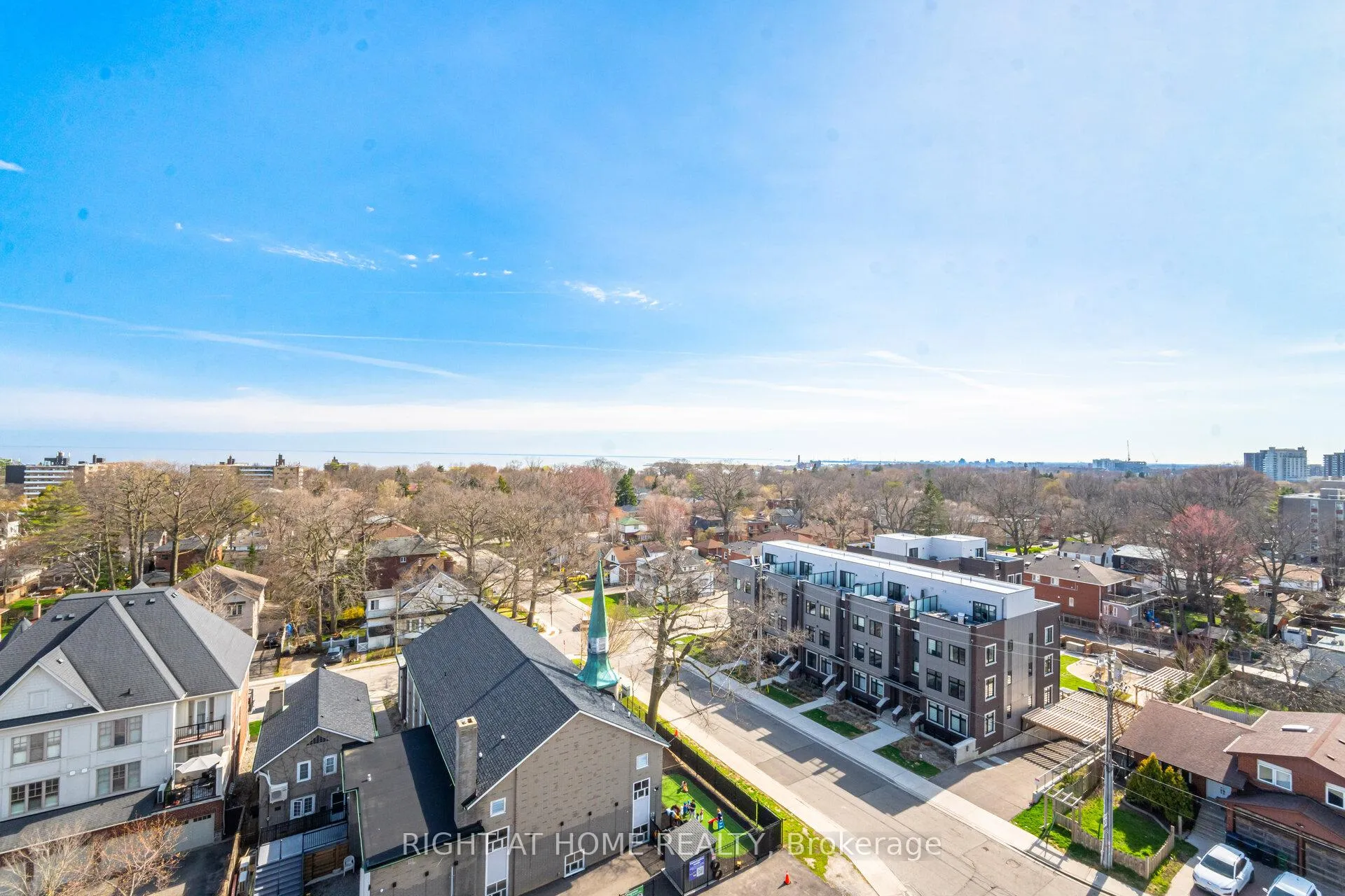Photo 31 of Unit 703, 3563 Lake Shore Boulevard W, Etobicoke, Long Branch — HOMEH