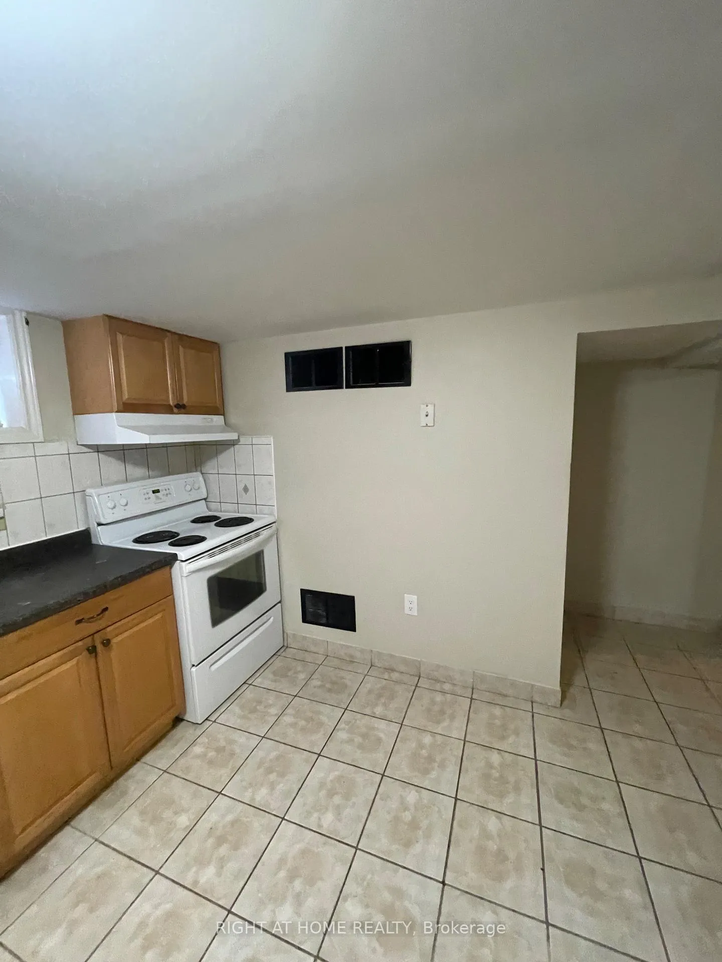 Photo 20 of 27 Wanita Road, Scarborough, Centennial Scarborough — HOMEH