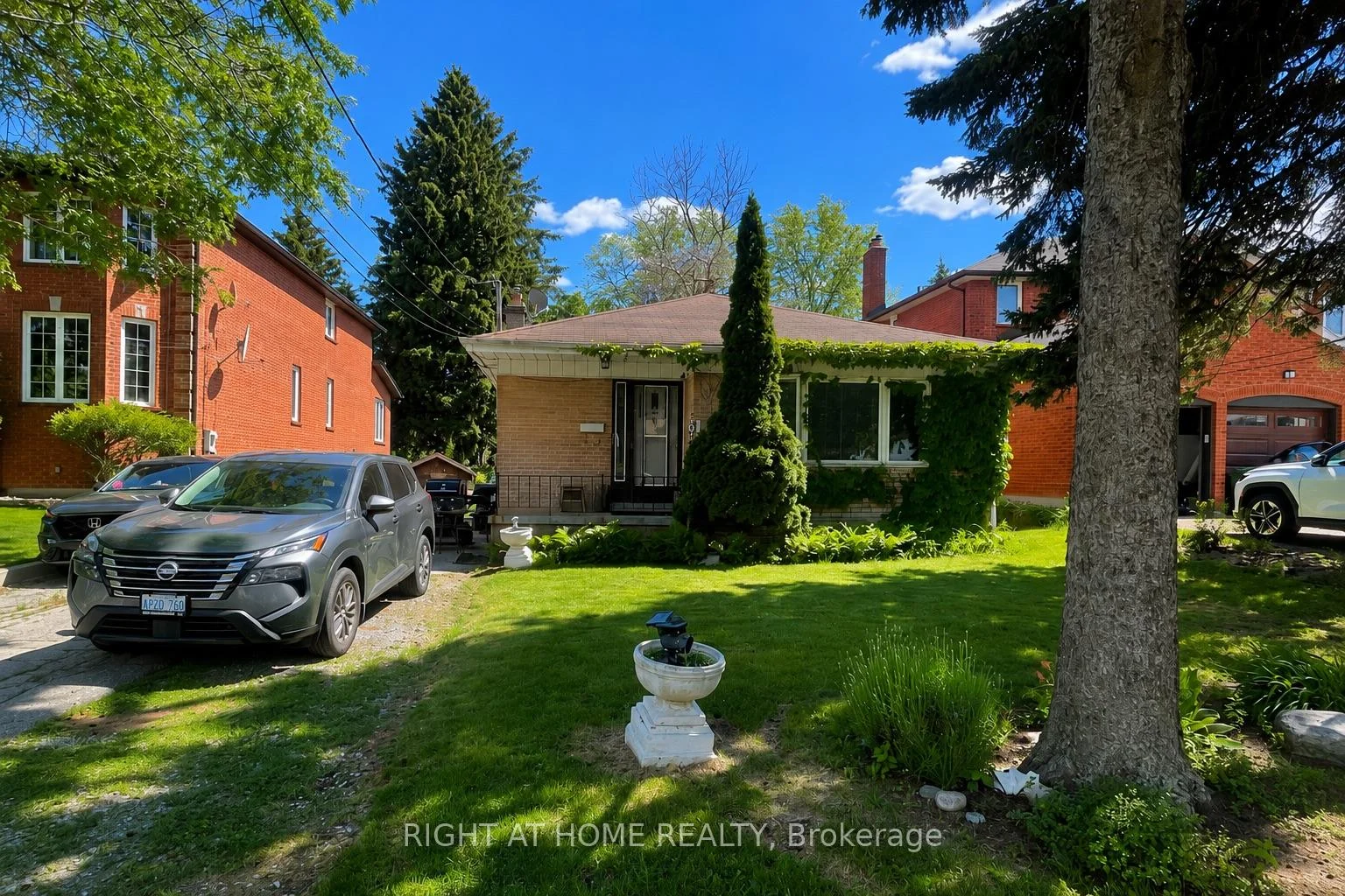 Photo 1 of 27 Wanita Road, Scarborough, Centennial Scarborough — HOMEH