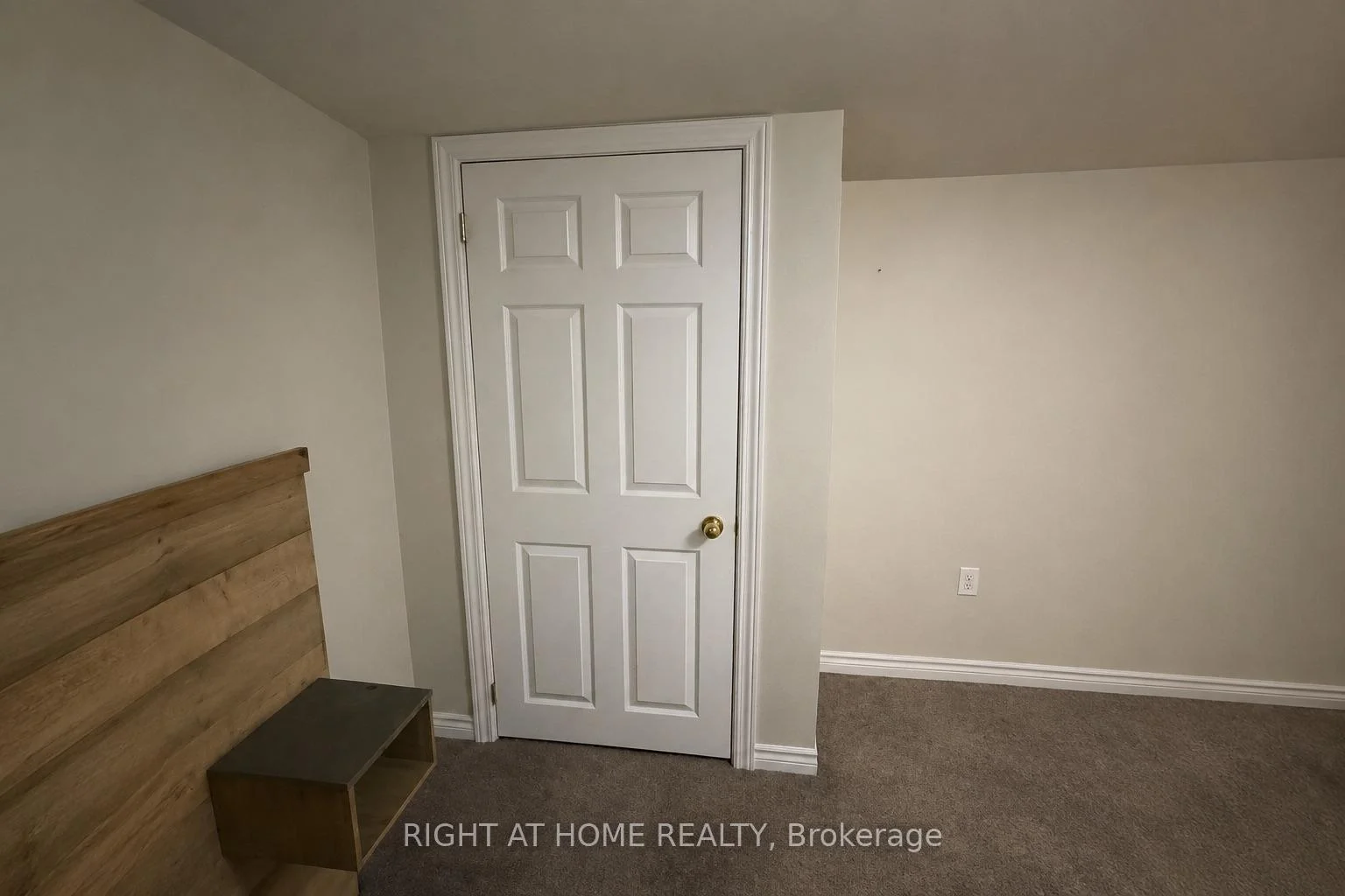 Photo 12 of 27 Wanita Road, Scarborough, Centennial Scarborough — HOMEH