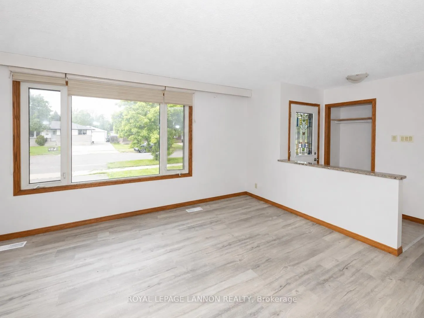 Photo 10 of 334 Lambton Cres, Thunder Bay, Northwood Park — HOMEH