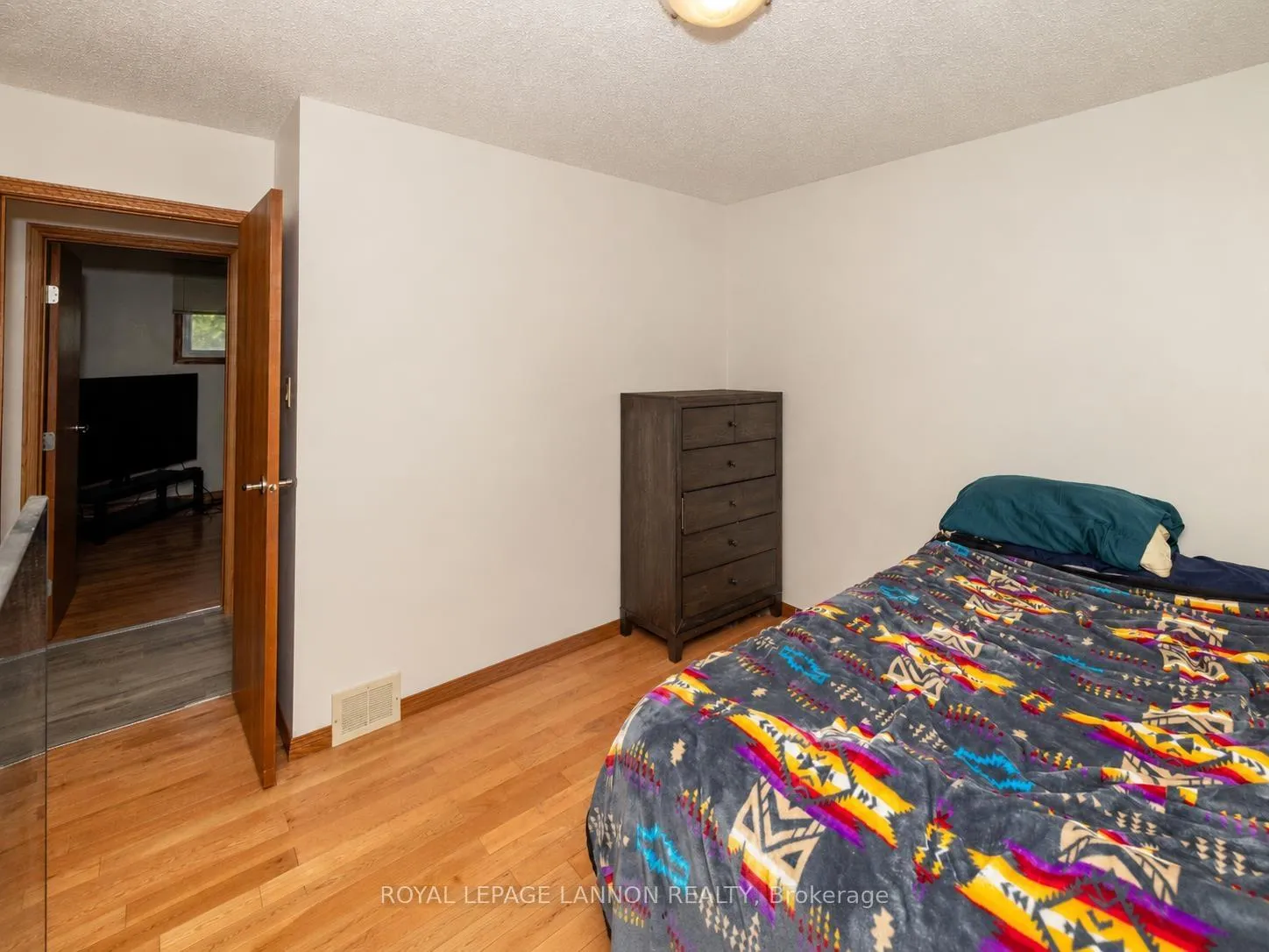 Photo 17 of 334 Lambton Cres, Thunder Bay, Northwood Park — HOMEH