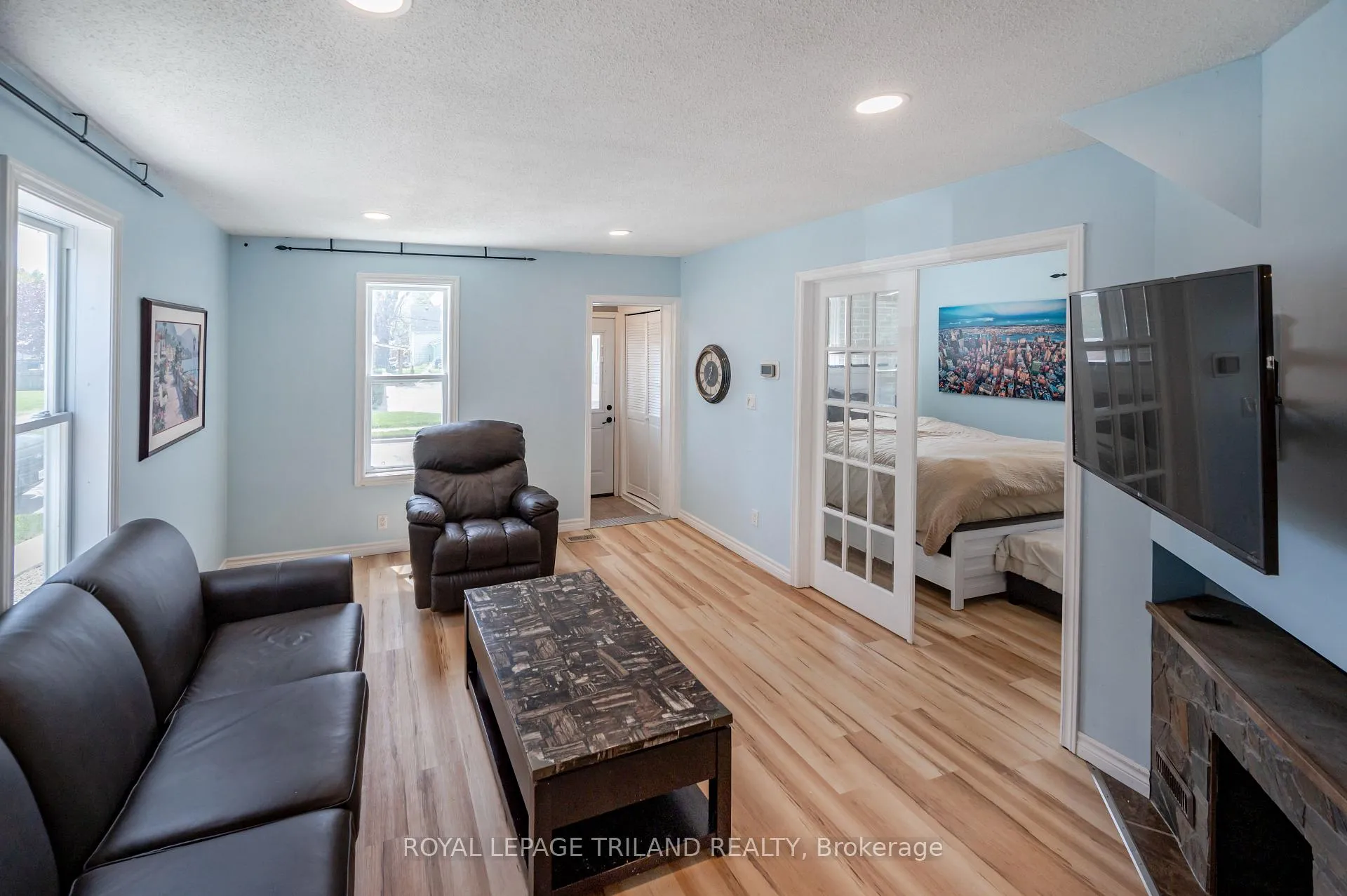 Photo 7 of 17 Trafalgar Street, St. Thomas — HOMEH