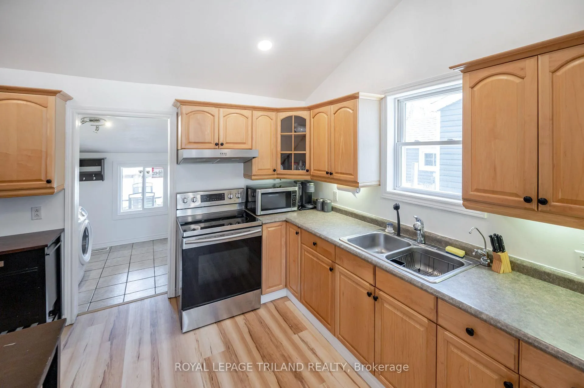 Photo 9 of 17 Trafalgar Street, St. Thomas — HOMEH