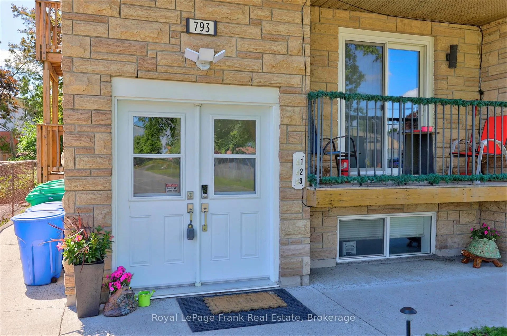 Photo 3 of 793 A Crawford Drive, Peterborough, Otonabee Ward 1 — HOMEH