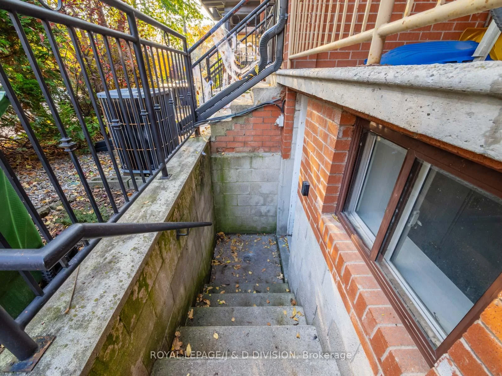 Photo 5 of Unit Basement, 482 Concord Avenue, Toronto, Dovercourt-Wallace Emerson-Junction — HOMEH