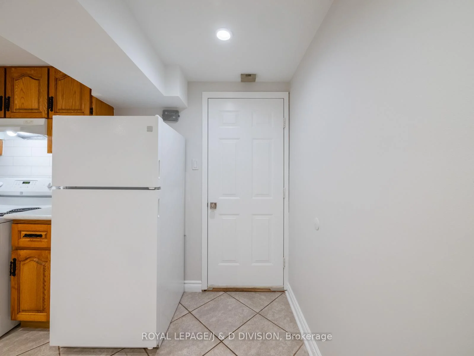 Photo 6 of Unit Basement, 482 Concord Avenue, Toronto, Dovercourt-Wallace Emerson-Junction — HOMEH
