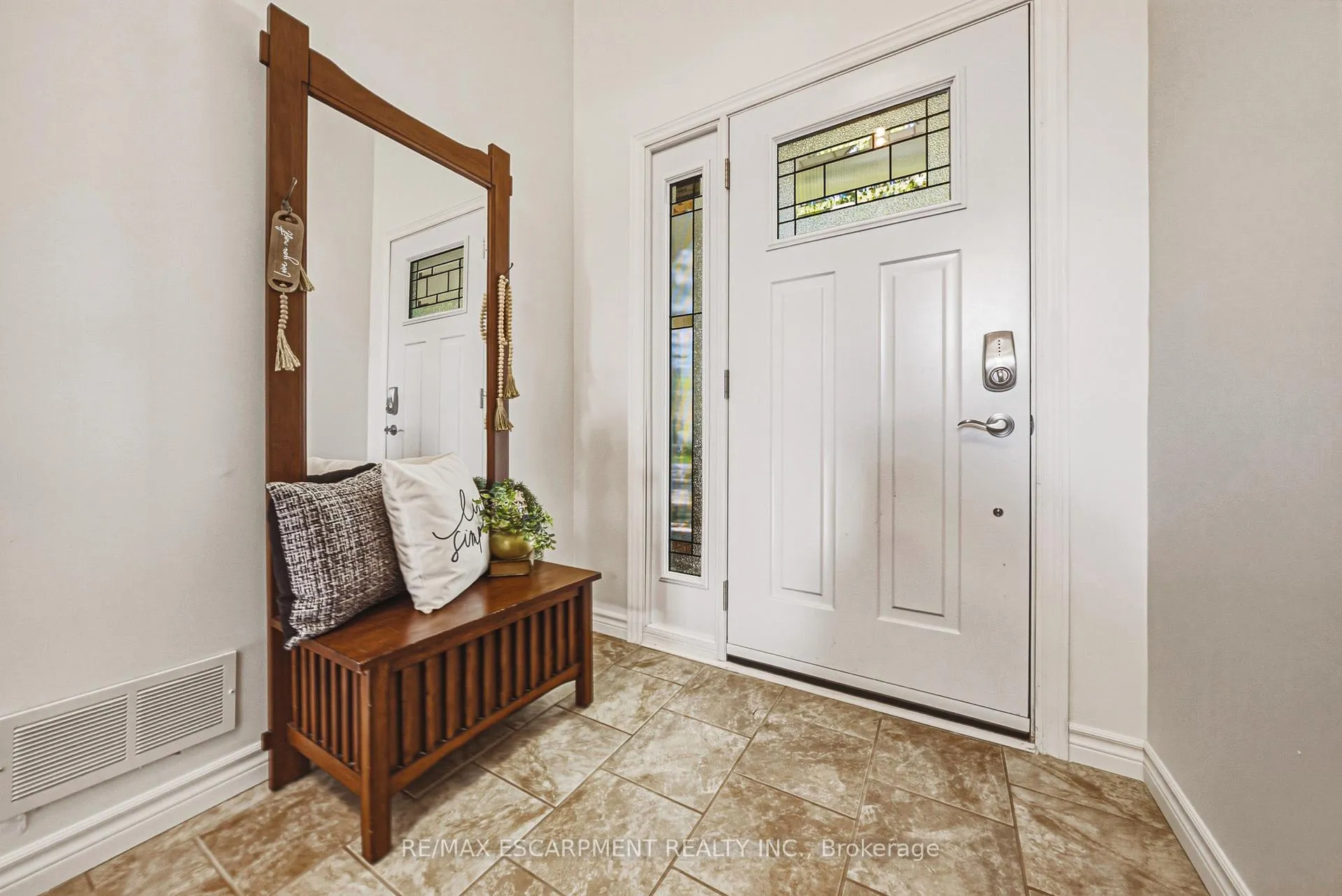 Photo 6 of 742 Francis Road, Burlington, LaSalle — HOMEH