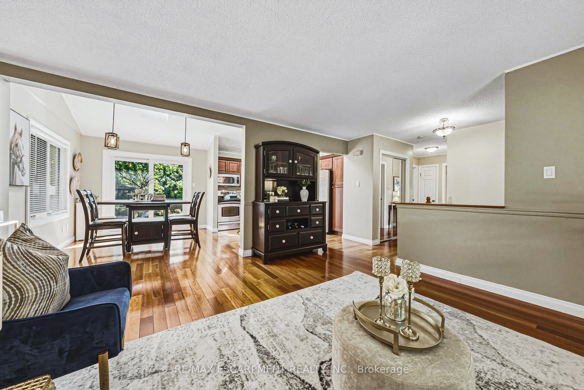 Photo 11 of 742 Francis Road, Burlington, LaSalle — HOMEH