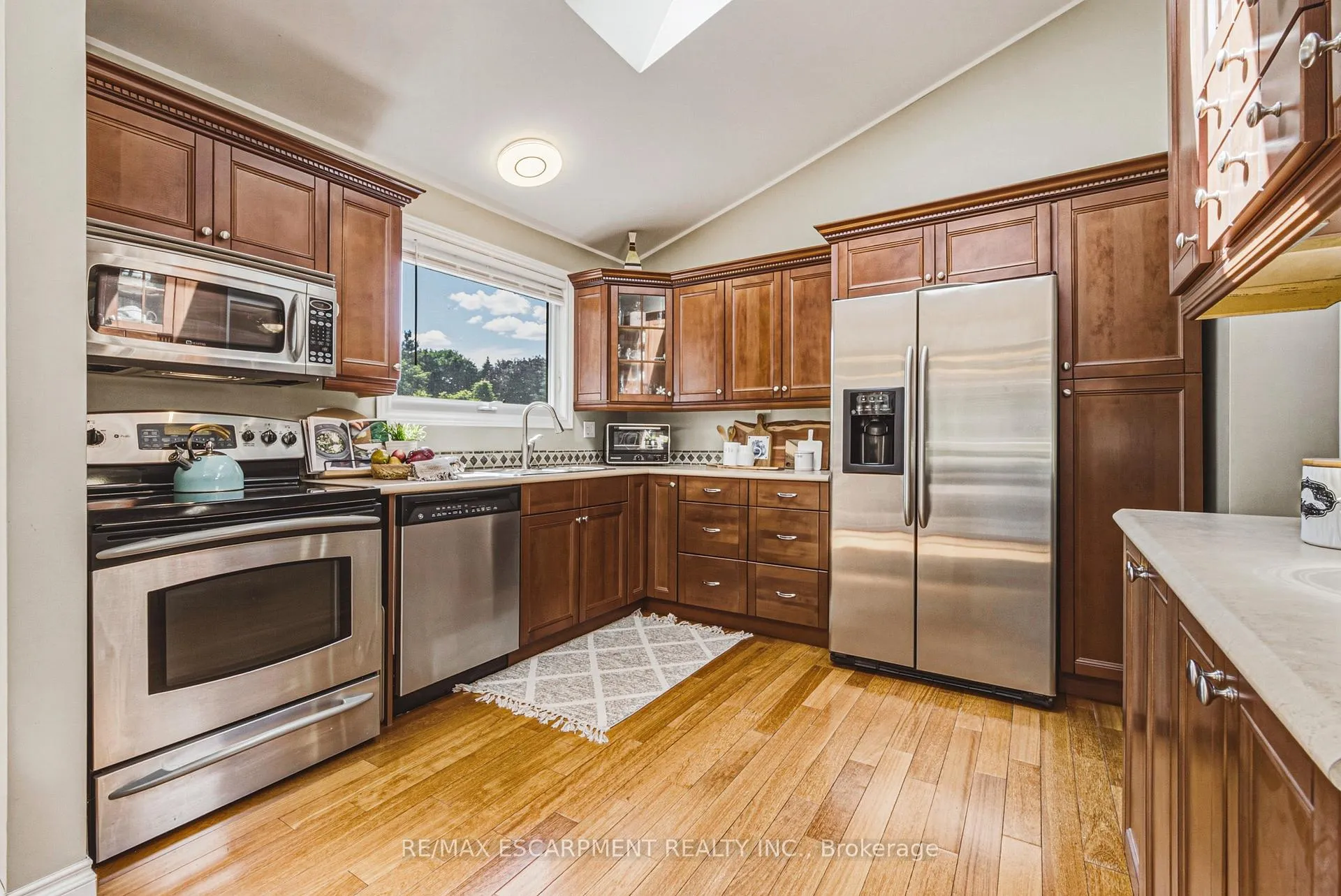Photo 14 of 742 Francis Road, Burlington, LaSalle — HOMEH