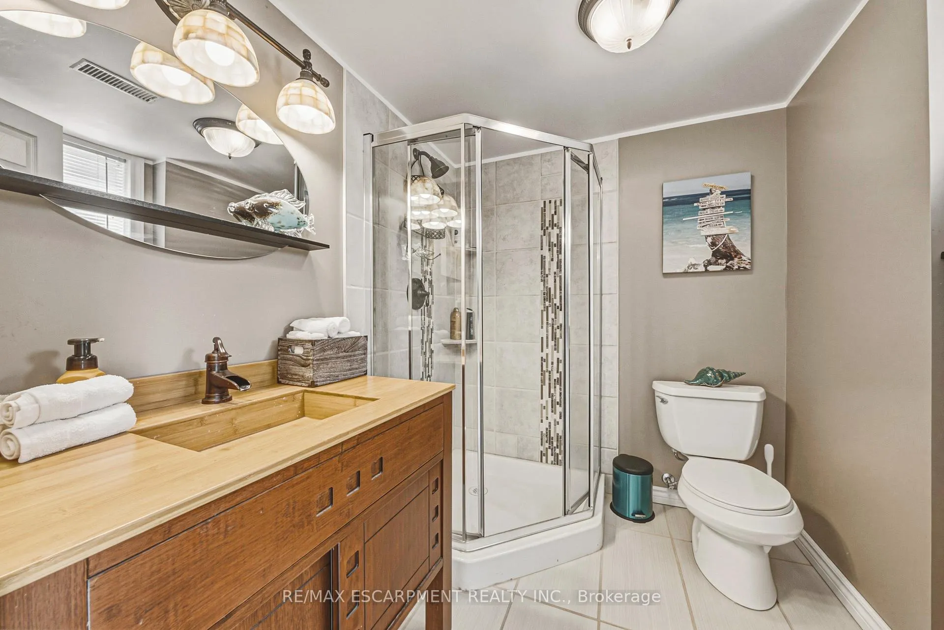 Photo 28 of 742 Francis Road, Burlington, LaSalle — HOMEH