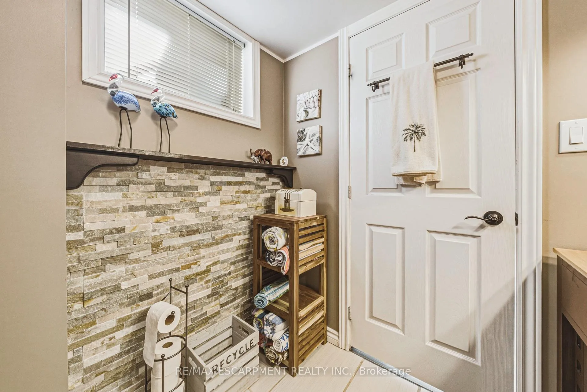 Photo 29 of 742 Francis Road, Burlington, LaSalle — HOMEH