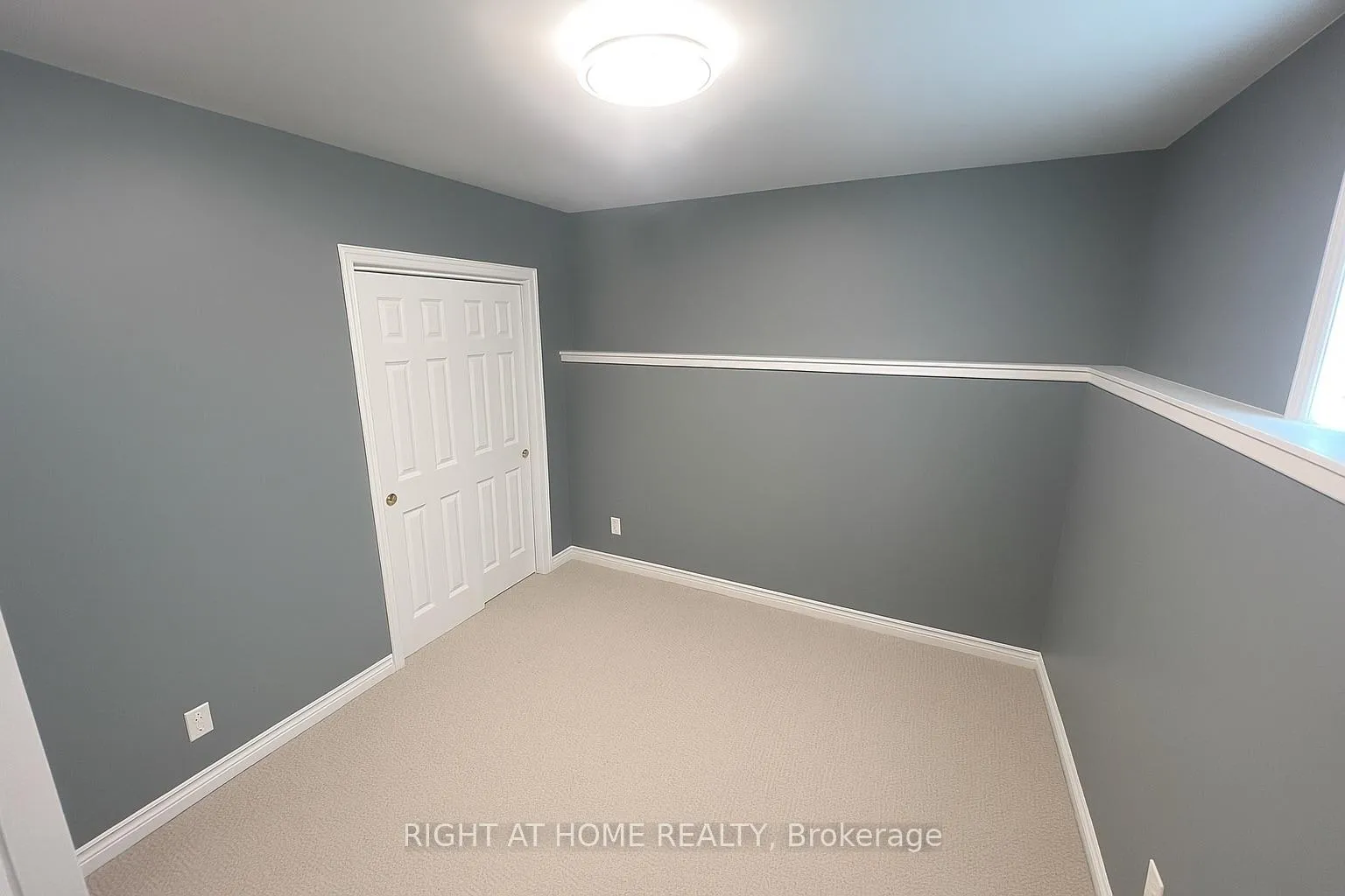 Photo 24 of 39 Cumming Street, St. Catharines, Western Hill — HOMEH
