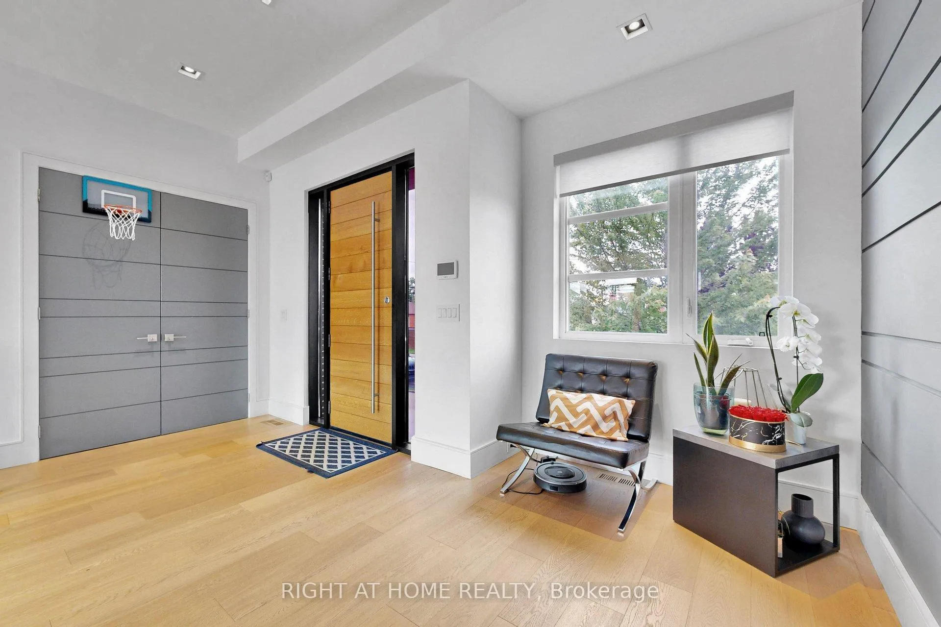 Photo 8 of 2931 Lansdowne Avenue, North York, Yorkdale-Glen Park — HOMEH