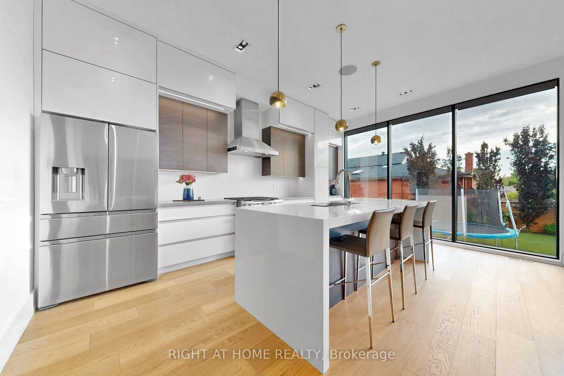 Photo 12 of 2931 Lansdowne Avenue, North York, Yorkdale-Glen Park — HOMEH