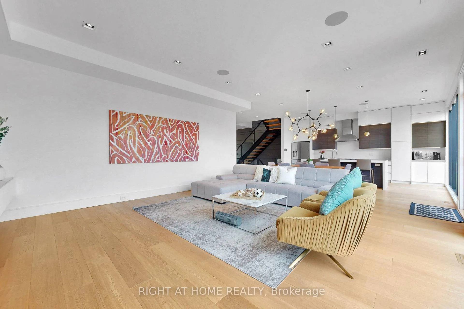 Photo 21 of 2931 Lansdowne Avenue, North York, Yorkdale-Glen Park — HOMEH