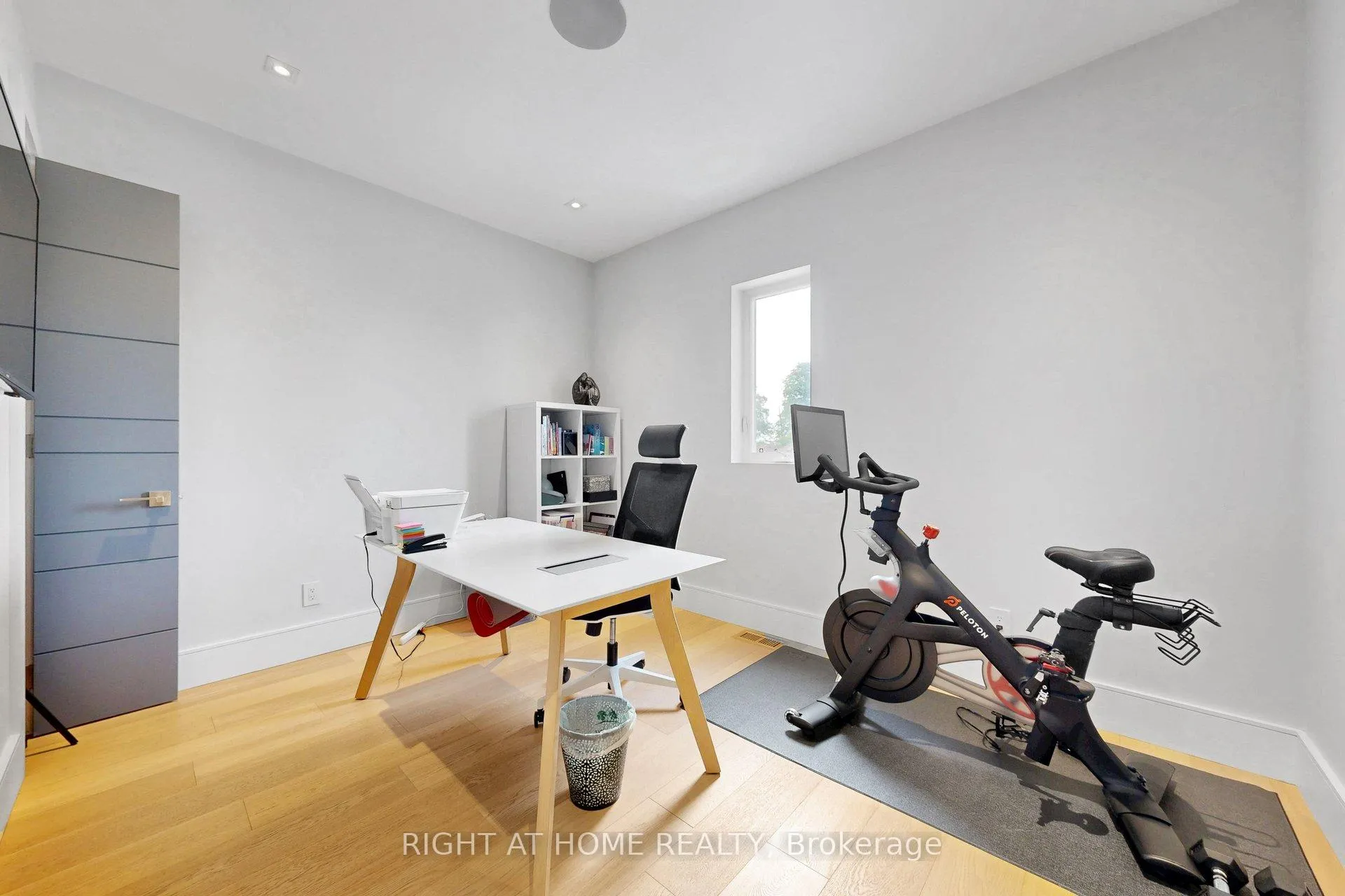 Photo 38 of 2931 Lansdowne Avenue, North York, Yorkdale-Glen Park — HOMEH